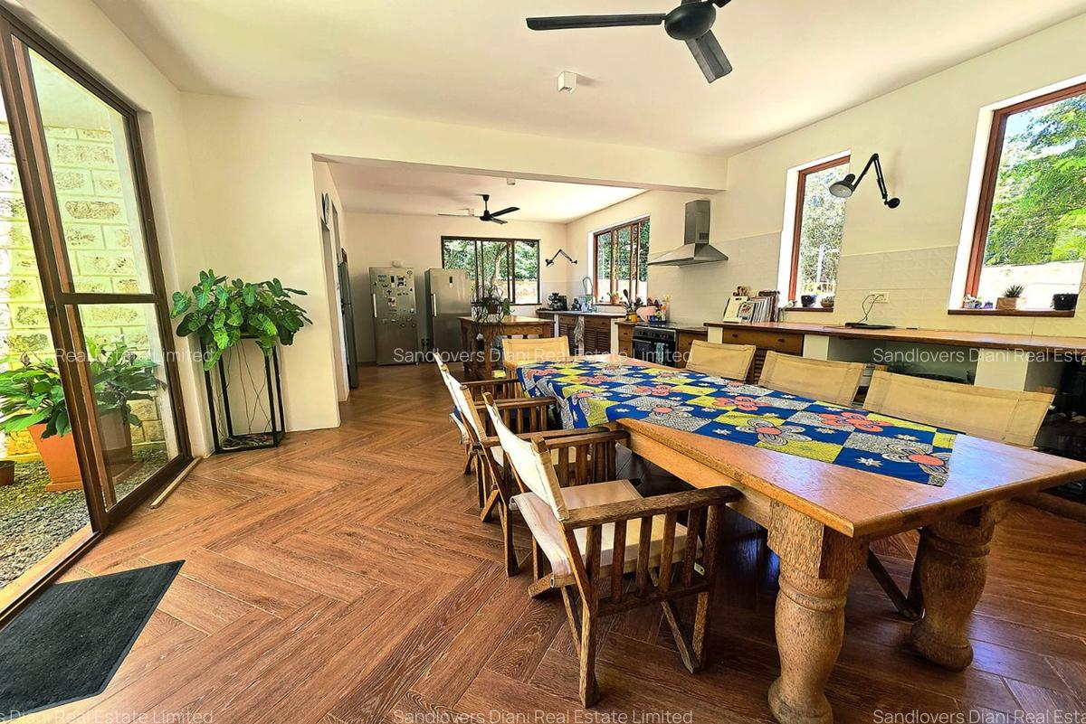 4 Bed Villa with En Suite in Diani - 8