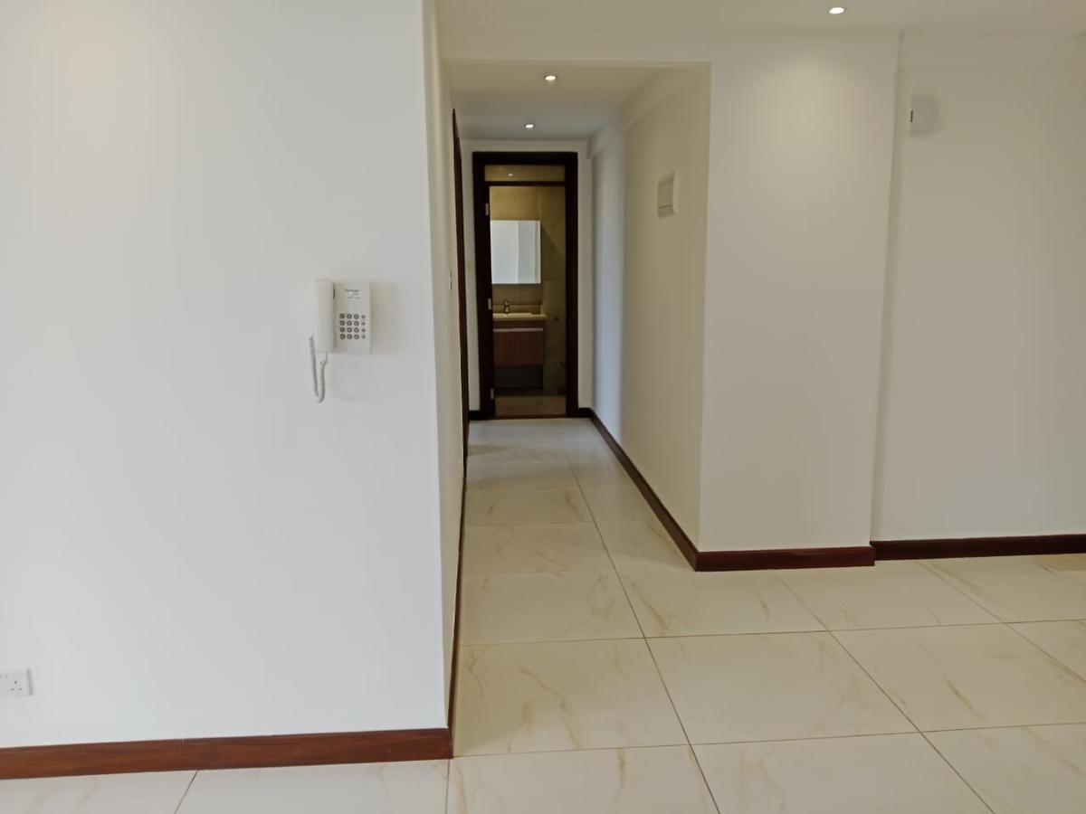 2 Bed Apartment with En Suite in General Mathenge - 10