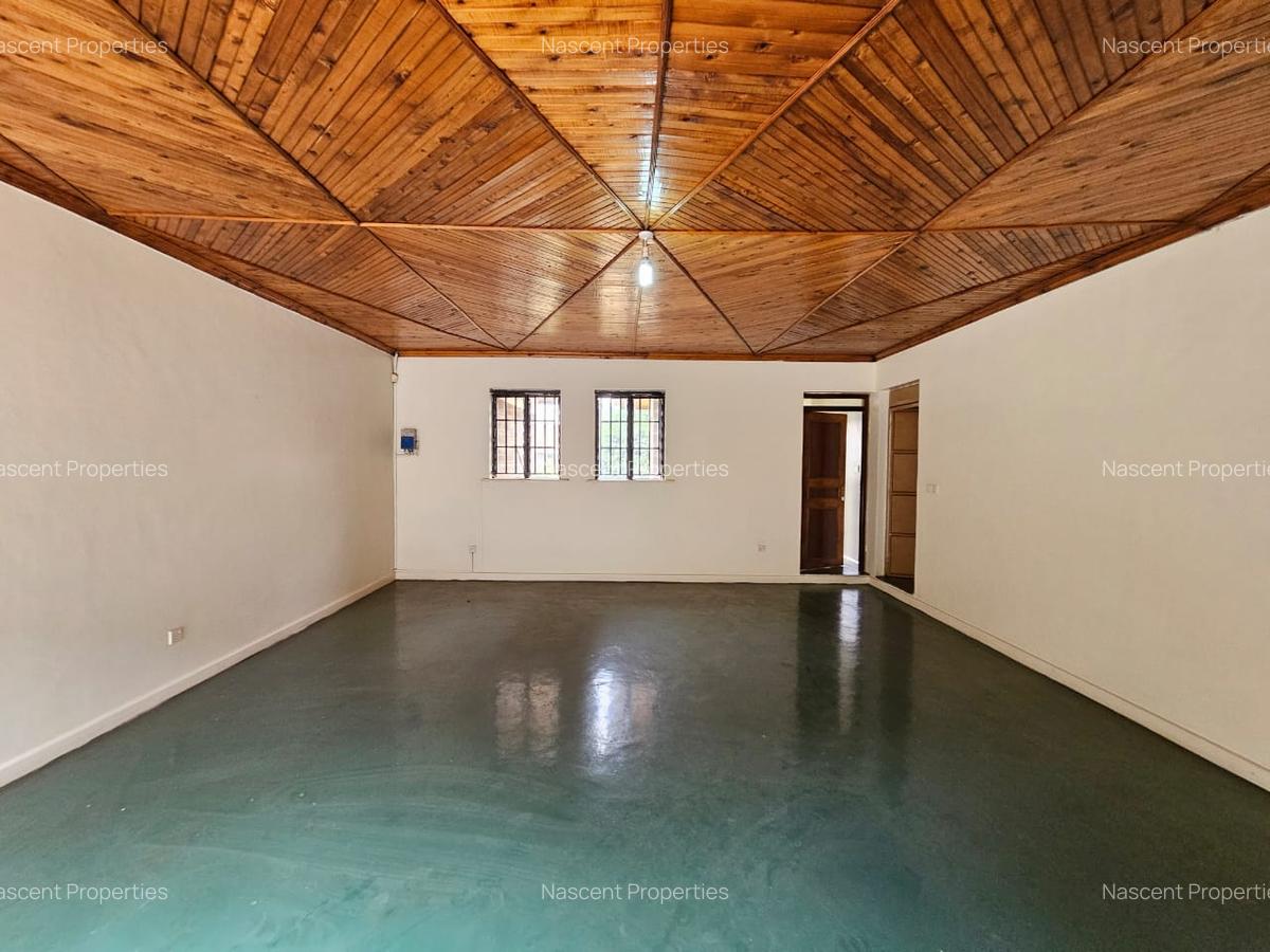 4 Bed House with En Suite at Evergreen - 11