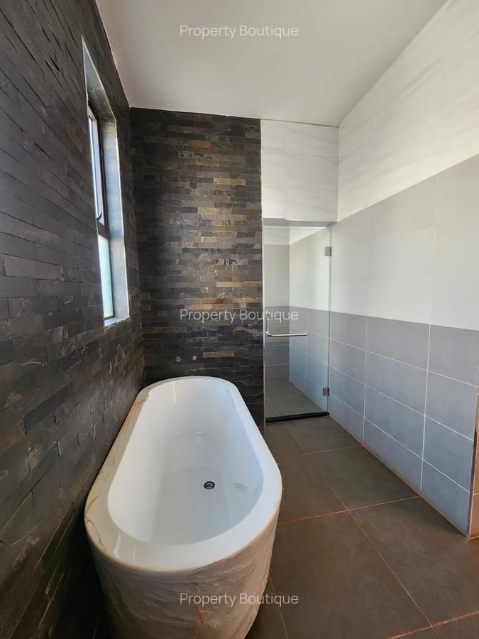 5 Bed Villa with En Suite in Kiambu Road - 12