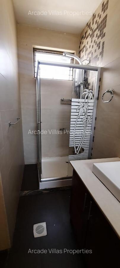 4 Bed Townhouse with En Suite at Lavington - 7