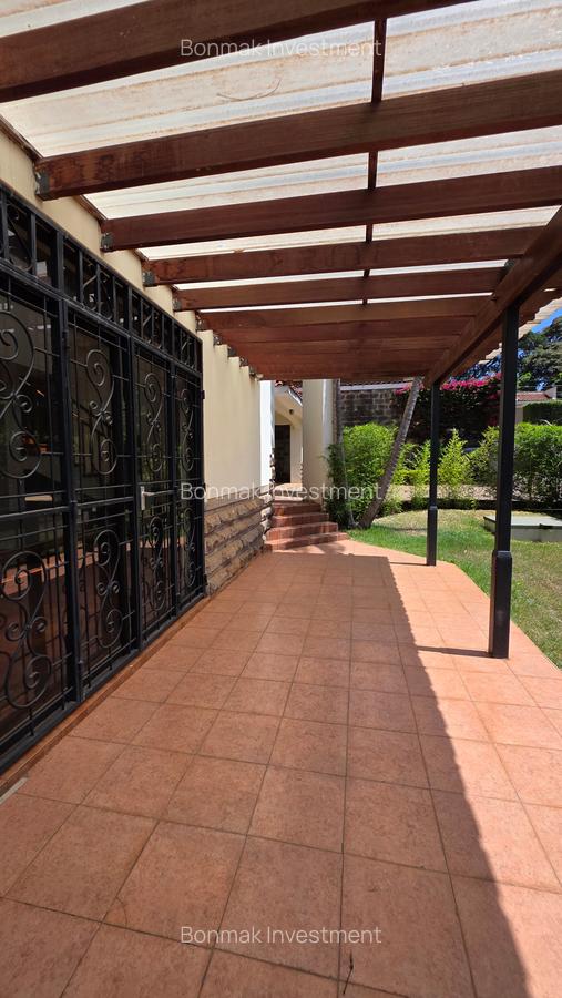 4 Bed Townhouse with En Suite at Nairobi. - 19