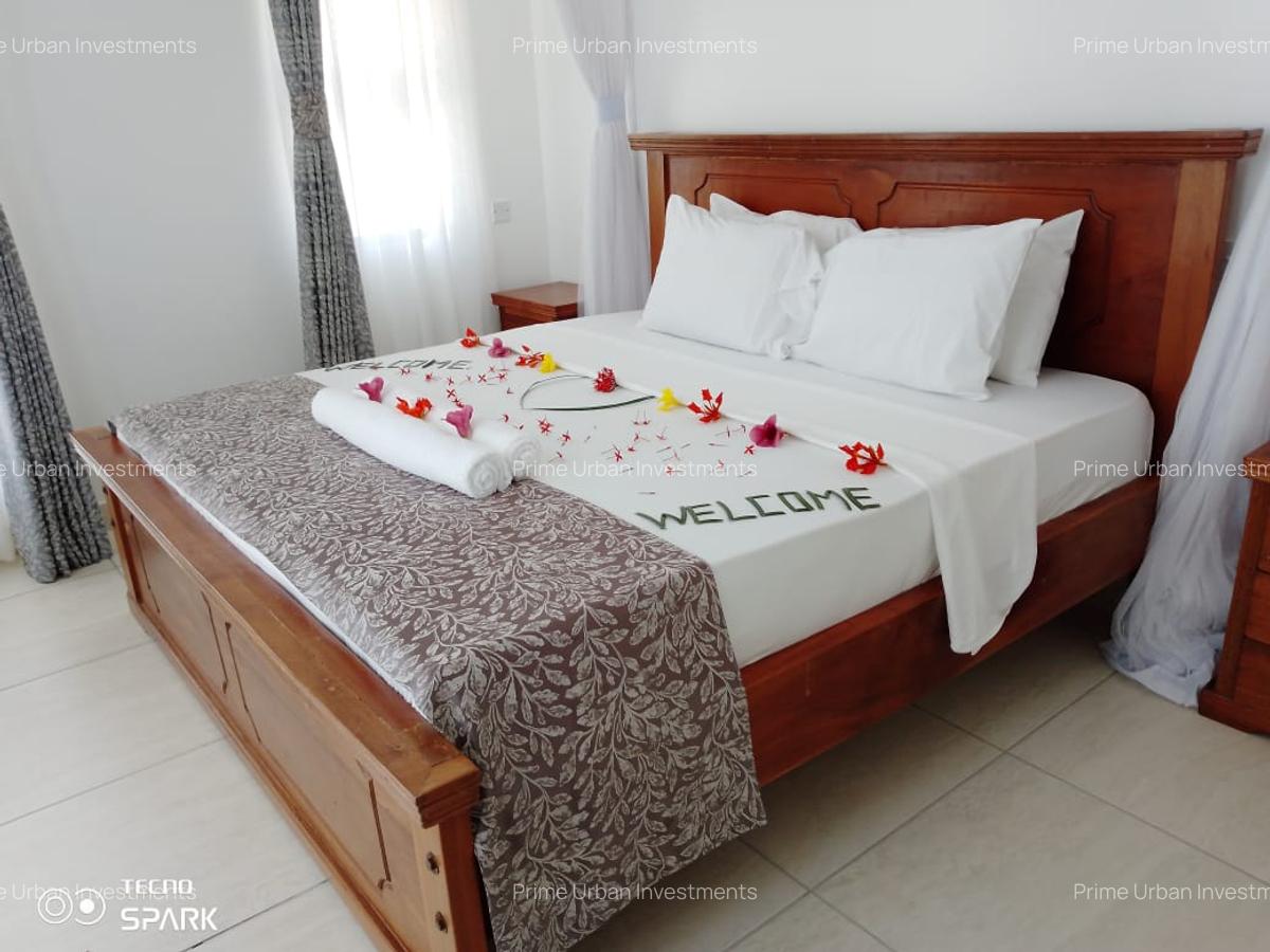 3 Bed House with En Suite at Awali Estate - 1