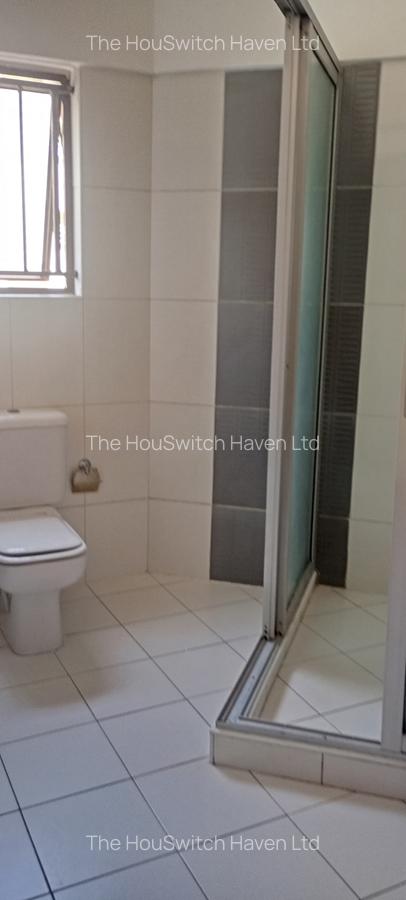 4 Bed Apartment with En Suite at Brookside Drive - 6