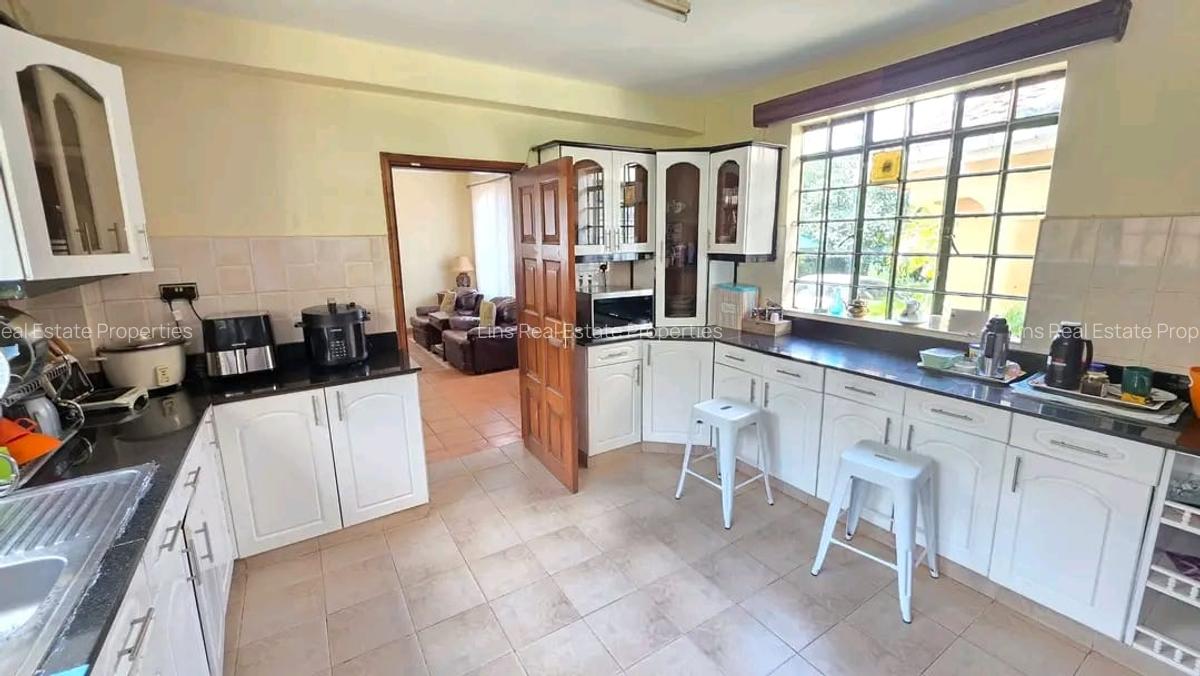 4 Bed House with En Suite in Spring Valley - 10