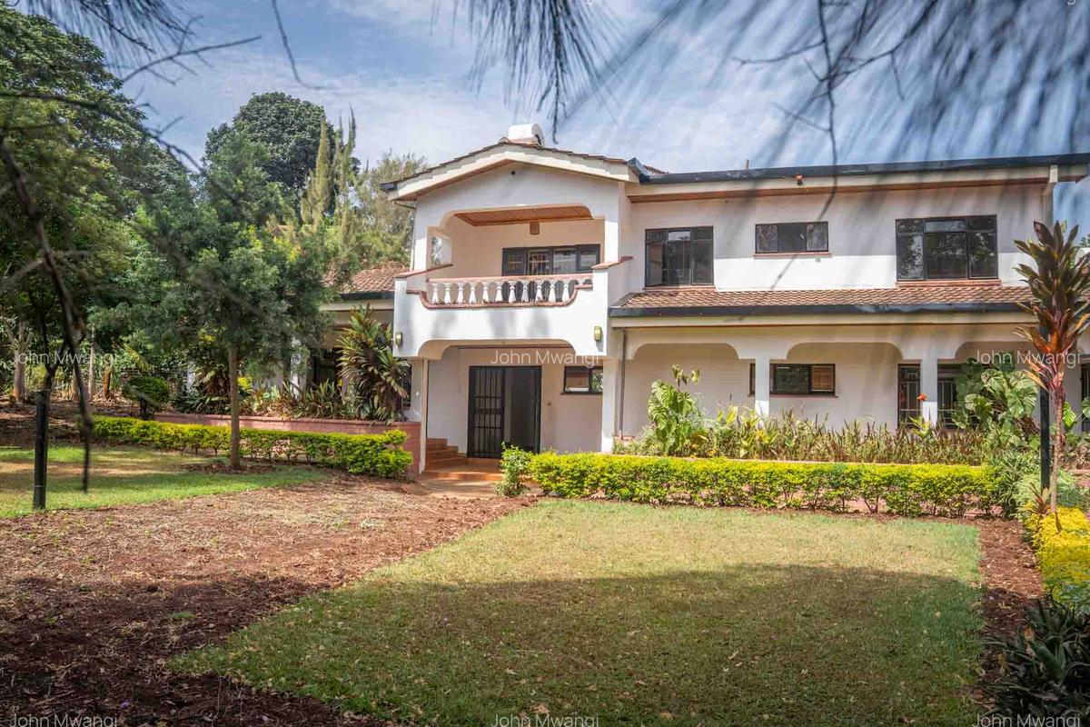 5 Bed House with En Suite in Nyari - 1
