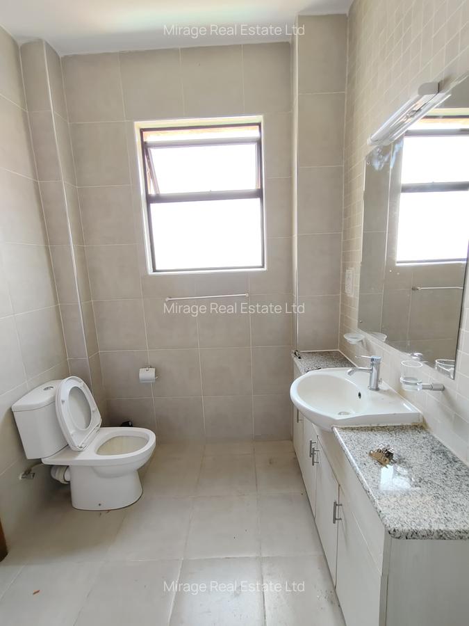 3 Bed Apartment with En Suite in Kilimani - 16