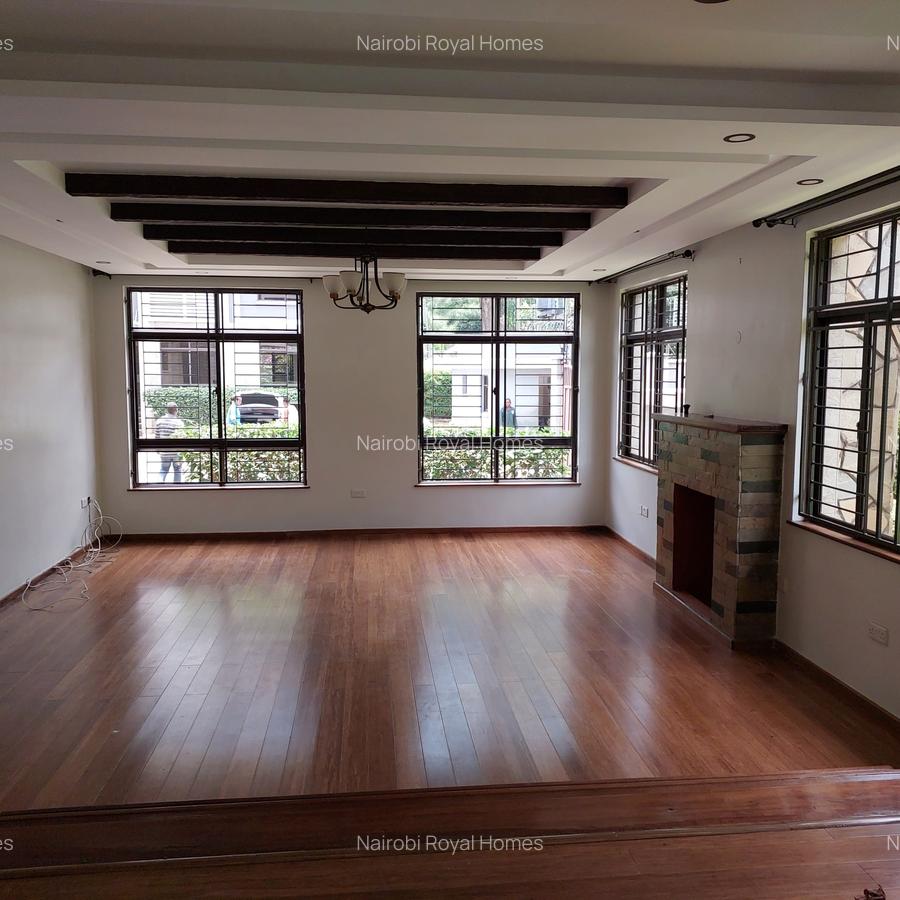 5 Bed Townhouse with En Suite at Lavington Convent Drive - 13