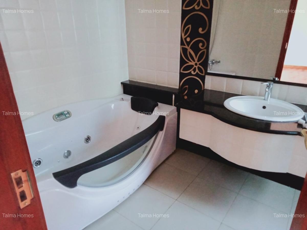 3 Bed Apartment with En Suite at Rhapta Road - 13