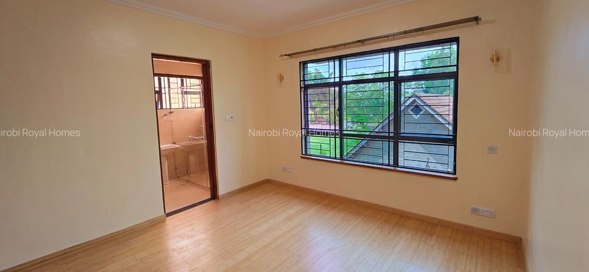 5 Bed Townhouse with En Suite at Lavington Road - 17
