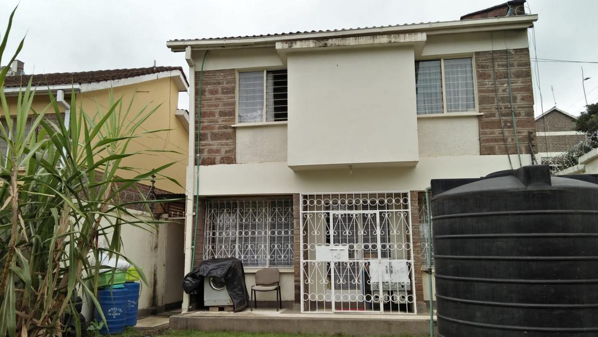 4 Bed Townhouse with En Suite at Oloitoktok Road - 6