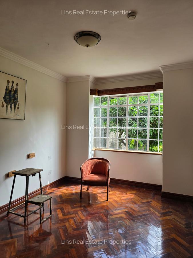 3 Bed Townhouse with En Suite in Spring Valley - 17
