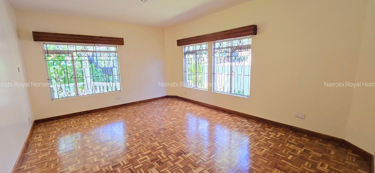 Commercial Property with Service Charge Included at Un Crescent - 13