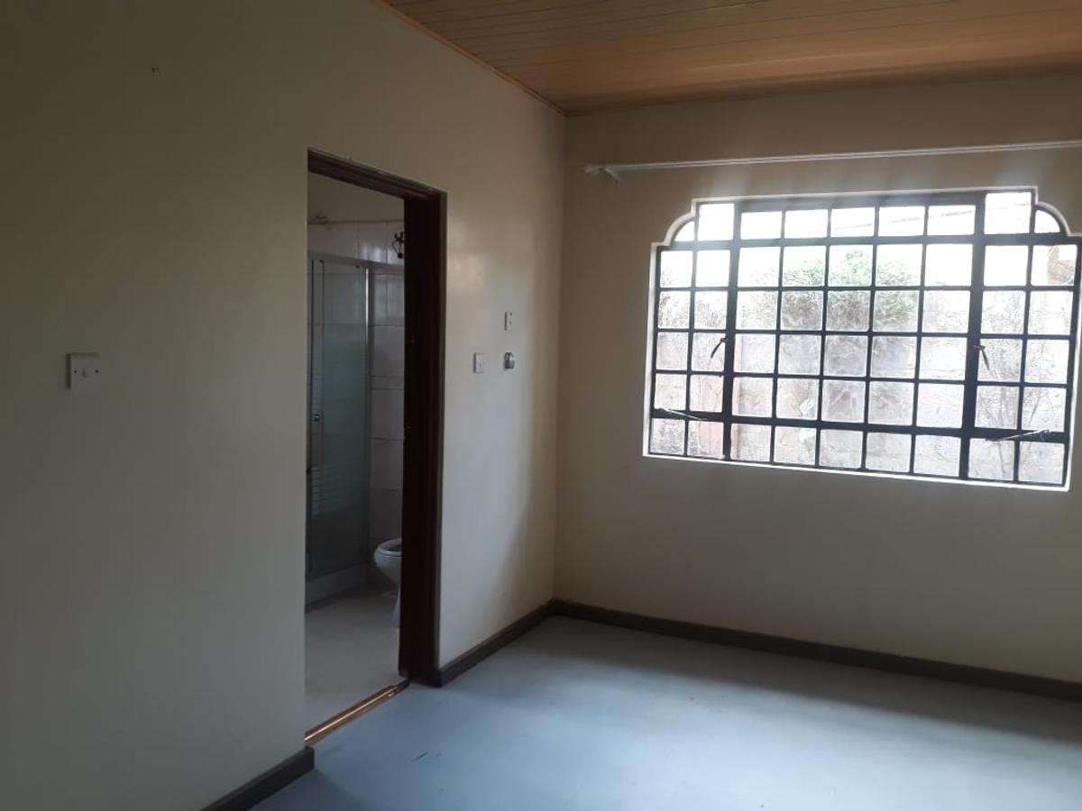 3 Bed Townhouse with En Suite at Ngong Suswa Road - 6