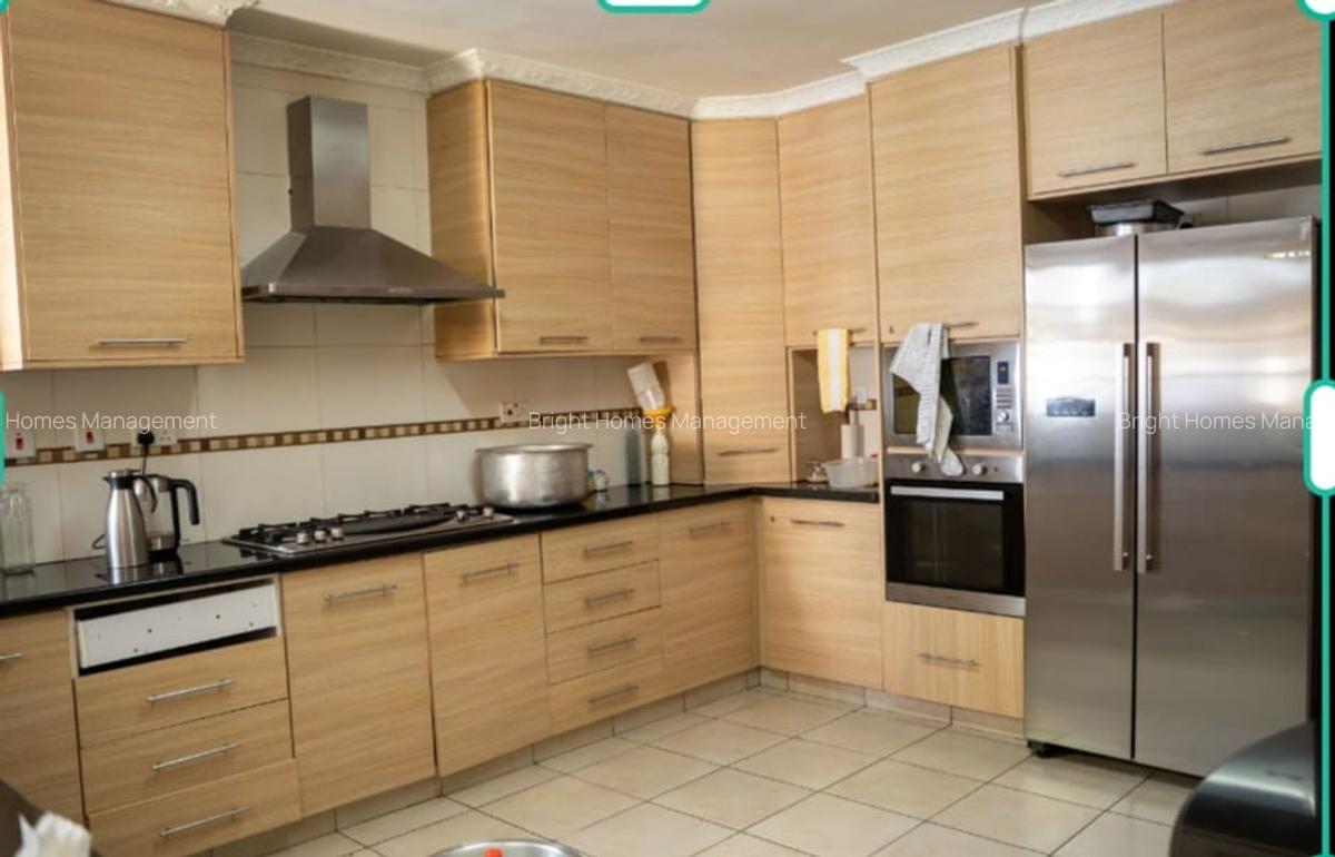 5 Bed Townhouse with En Suite in Lavington - 5