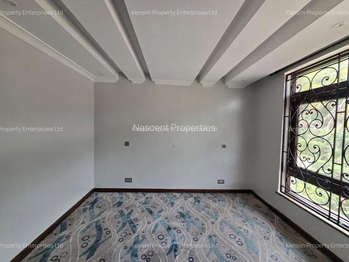 5 Bed Townhouse with En Suite in Kilimani - 15
