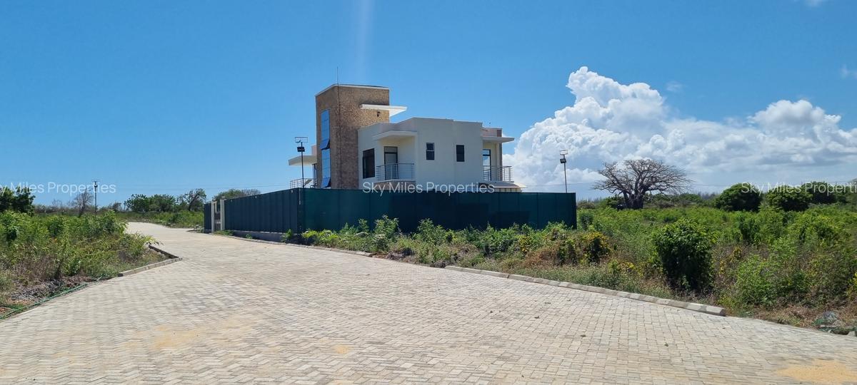 Land at Vipingo - 15