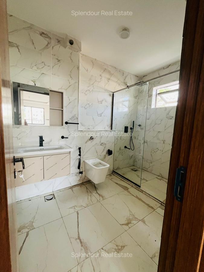 5 Bed Apartment with En Suite at 3Rd Parklands - 14