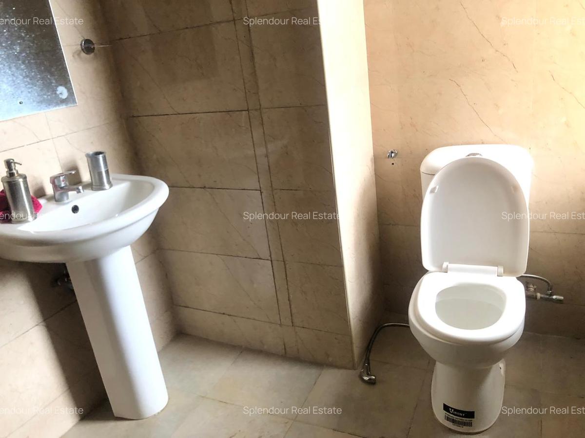 3 Bed Apartment with En Suite in Parklands - 6