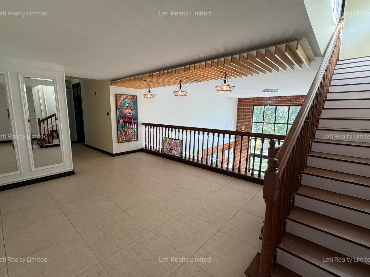 5 Bed Townhouse with En Suite in Karen - 4