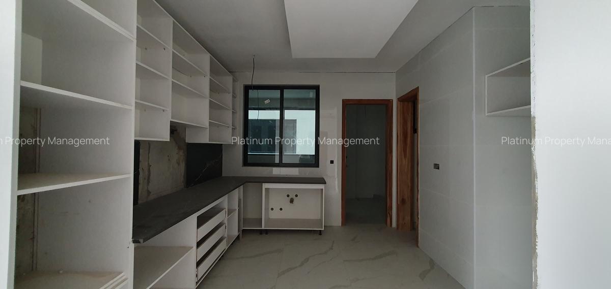 2 Bed Apartment with En Suite at Peponi Rd - 2