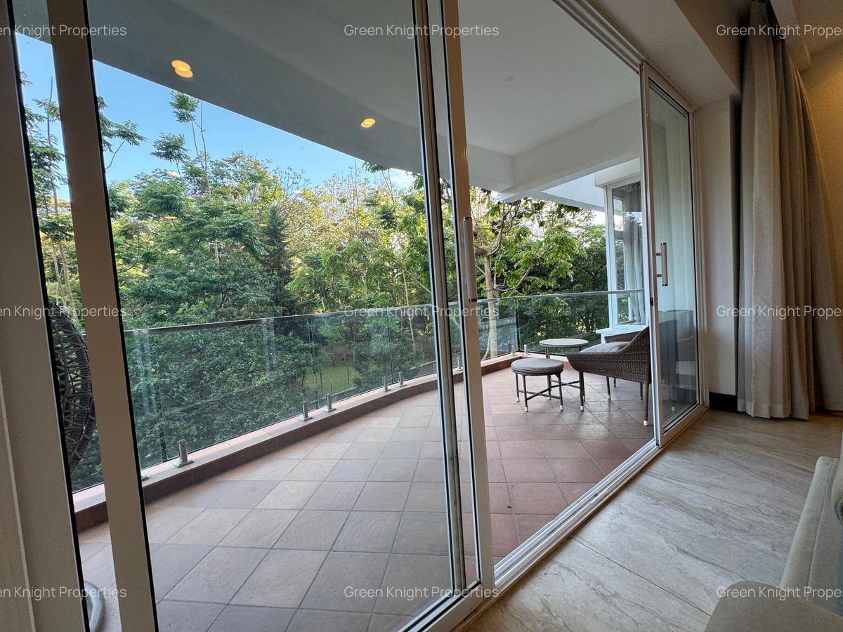 Serviced 3 Bed Apartment with En Suite in Parklands - 1