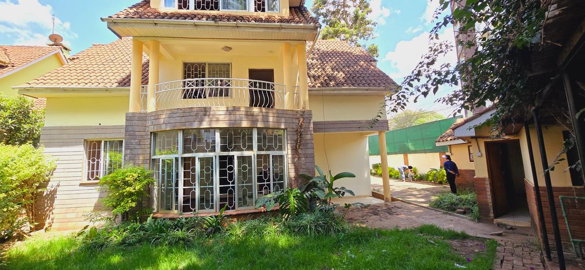 5 Bed Townhouse with En Suite at Nyeri Road - 2