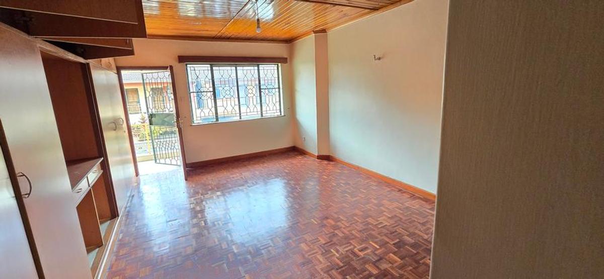 5 Bed Townhouse with En Suite in Lavington - 6