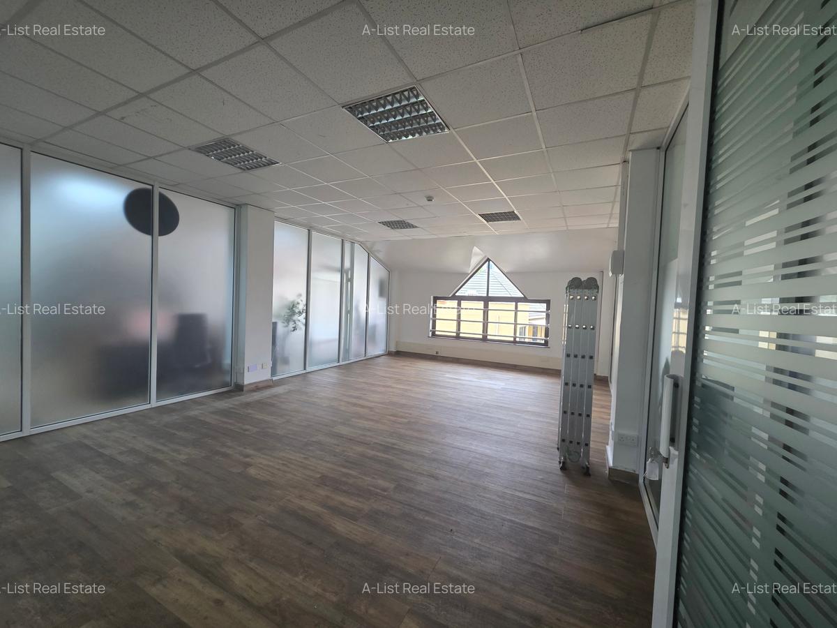 697 ft² Office with Service Charge Included at Brookside Drive - 5
