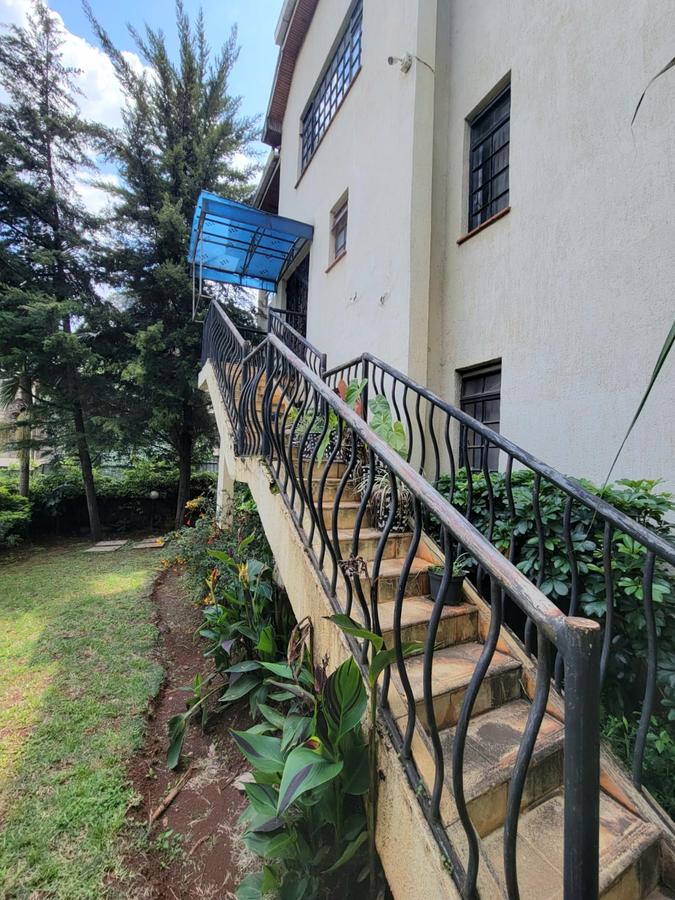 5 Bed Townhouse with En Suite in Kileleshwa - 16