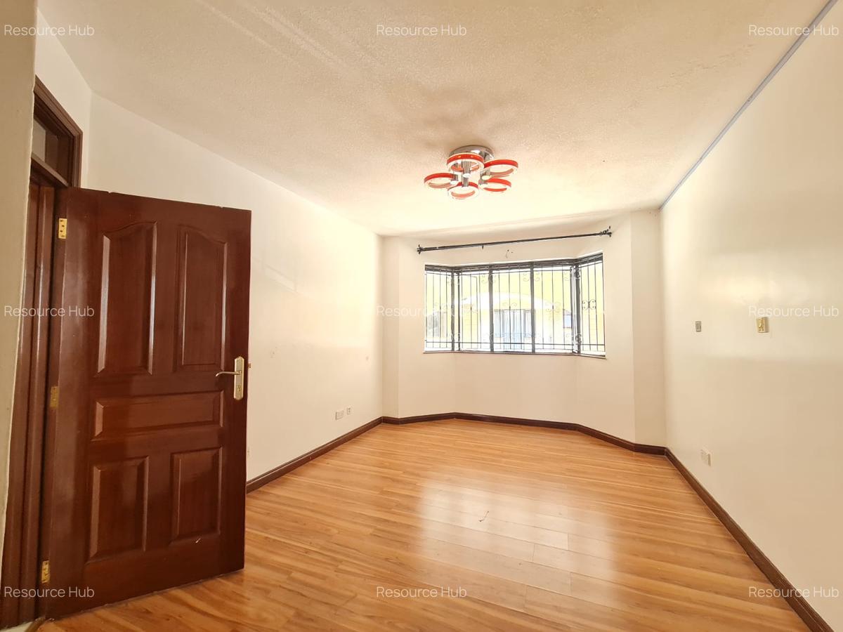 4 Bed Townhouse with En Suite at Off Brooke Side Drive - 14