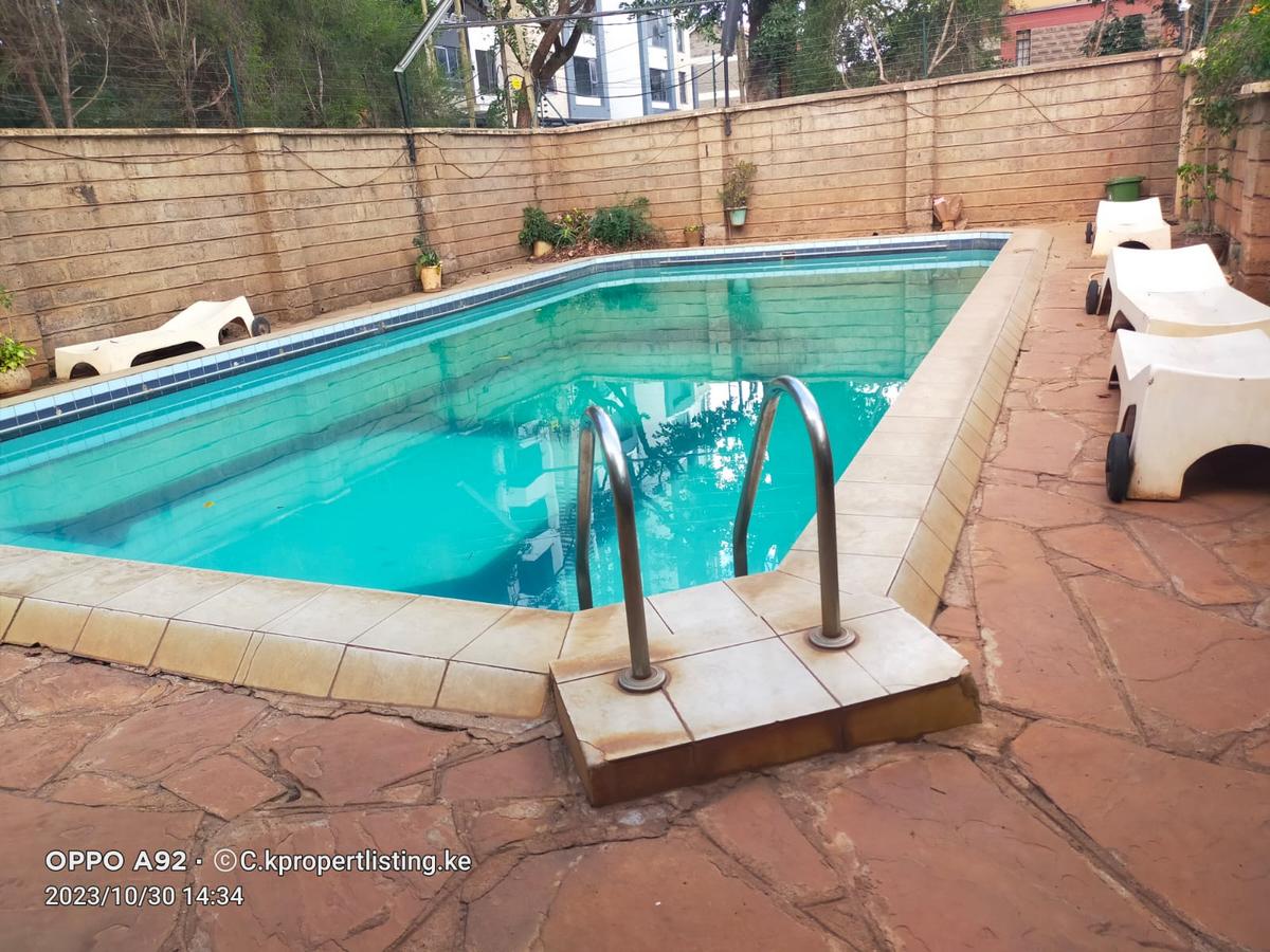 5 Bed Townhouse with En Suite in Lavington - 13