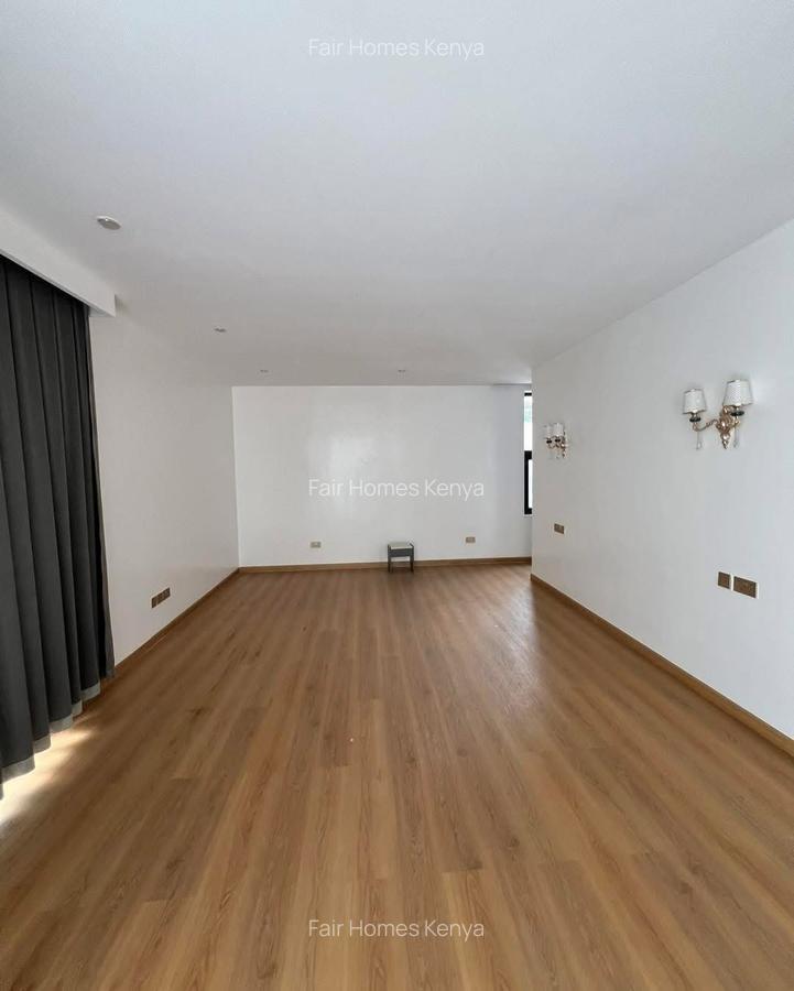 5 Bed Townhouse with En Suite at Lavington Green - 9