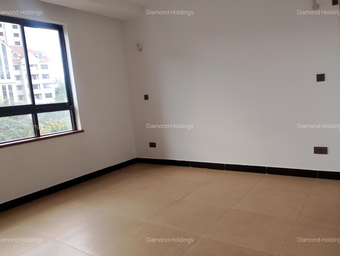 2 Bed Apartment with En Suite at Parklands - 4