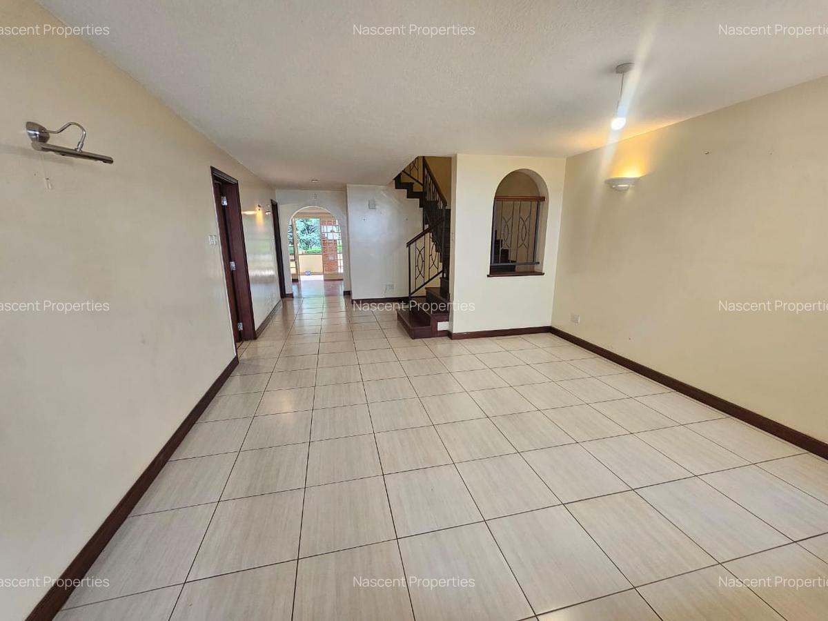 4 Bed Apartment with En Suite in Riverside - 9