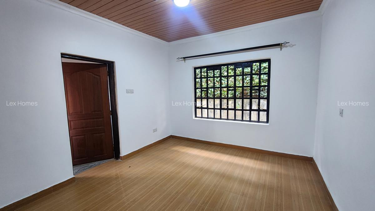 3 Bed House with En Suite at Rimpa - 16