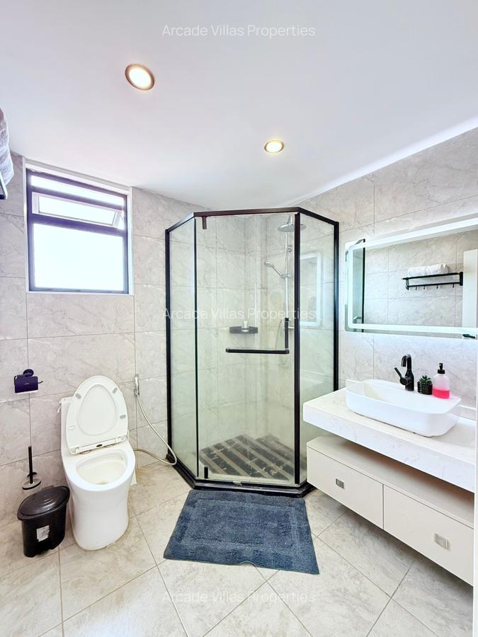 Serviced 3 Bed Apartment with En Suite in Kilimani - 13