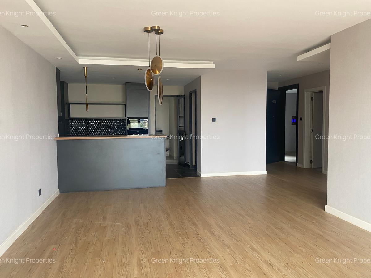 Serviced 3 Bed Apartment with En Suite in Brookside - 6