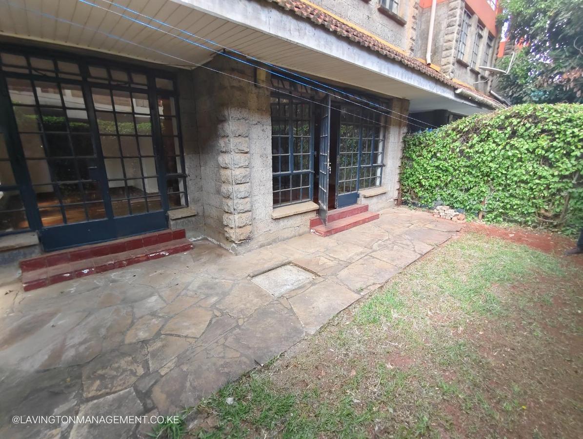 4 Bed Townhouse with En Suite at Valley Arcade - 2