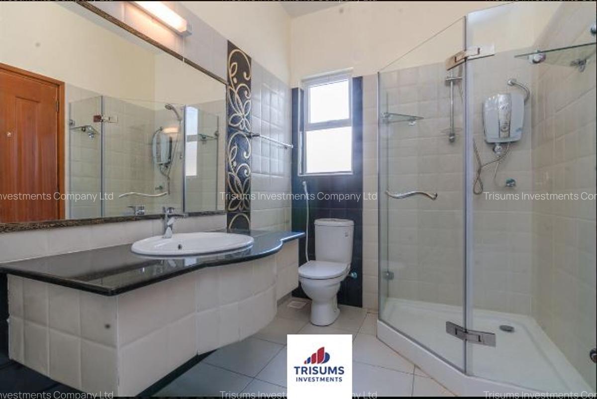 3 Bed Apartment with En Suite at Prp7+494 - 14