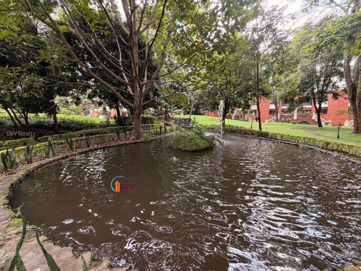4 Bed Apartment with En Suite in Riverside - 1