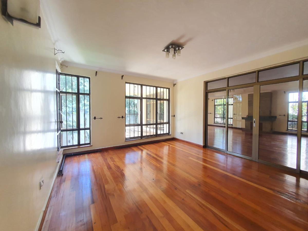 6 Bed Villa with En Suite at Westlands - 10