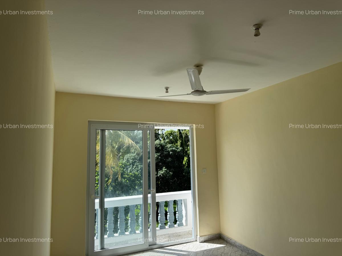 Serviced 2 Bed Apartment with En Suite in Mtwapa - 8