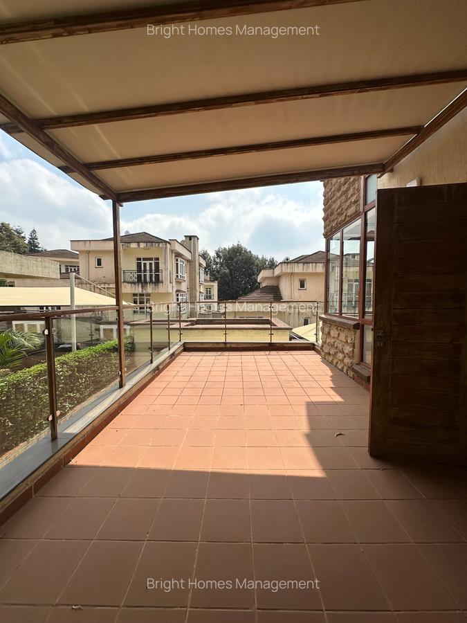 5 Bed Townhouse with En Suite in Lavington - 11