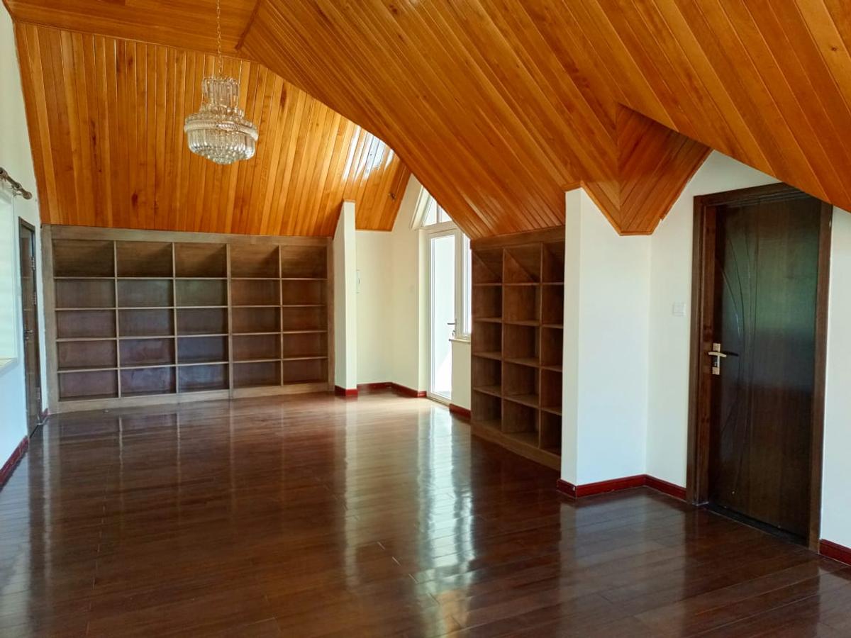 5 Bed House with En Suite in Runda - 5