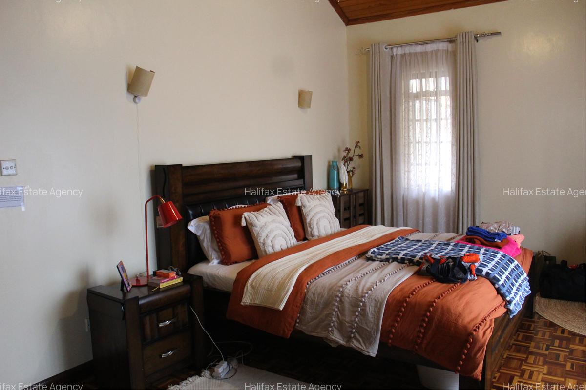 4 Bed Apartment with En Suite in Brookside - 10