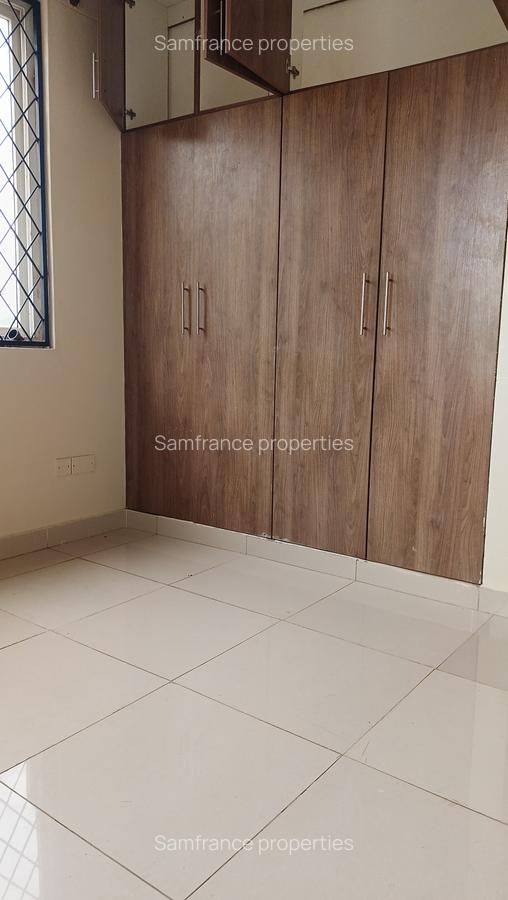 3 Bed Apartment with En Suite at Links Road - 7