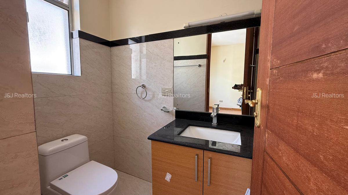 4 Bed Apartment with En Suite in Kileleshwa - 18
