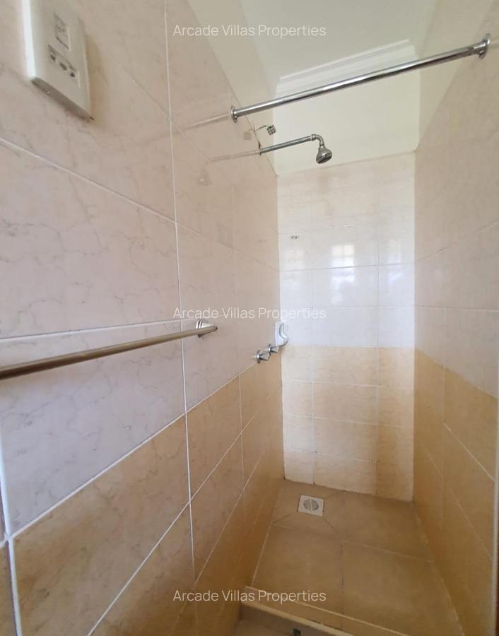 4 Bed Townhouse with En Suite in Loresho - 11