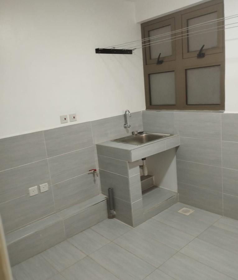 2 Bed Apartment with En Suite in Lavington - 7